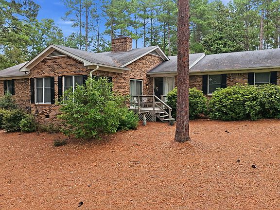 3rd image of 8 N Shamrock Drive