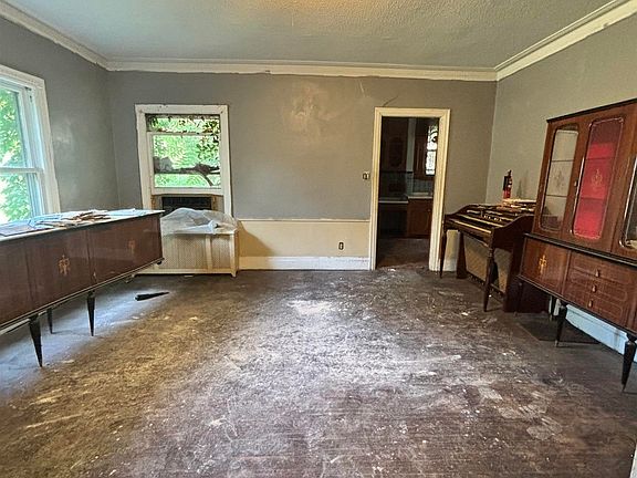 4th image of 253 Prospect Ave