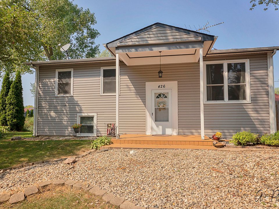 1st image of 426 Woodmoor Dr