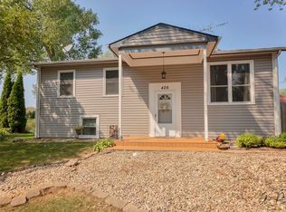426 Woodmoor Dr, Round Lake Beach, IL
