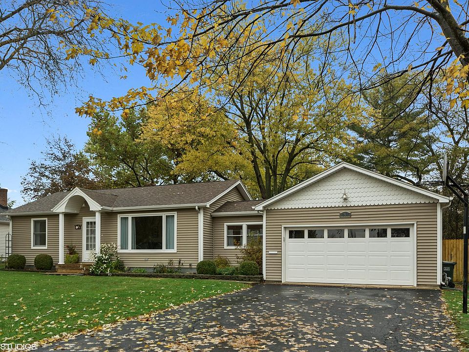 1st image of 167 Oakview Dr