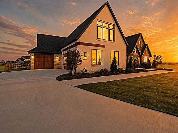 3rd image of 3417 Dovehill Dr