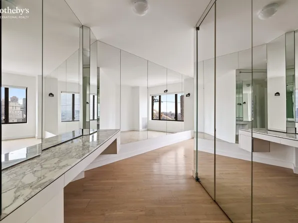 425 East 58th Street image 5 of 10