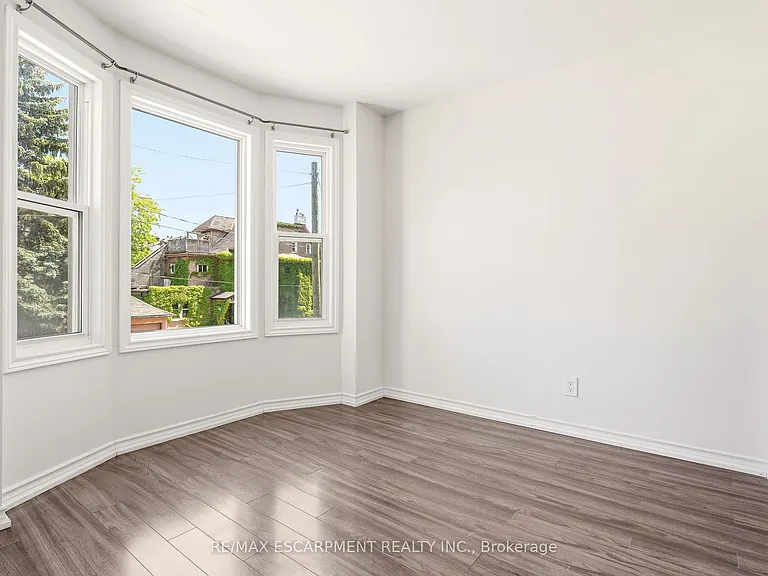 48 Glendale Ave S — Photo 19