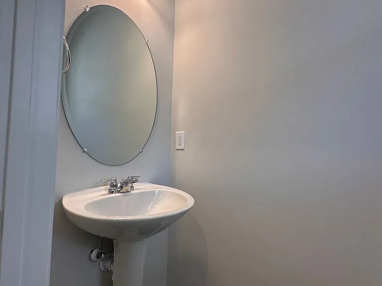 5927 Woodlawn Dr — Photo 3
