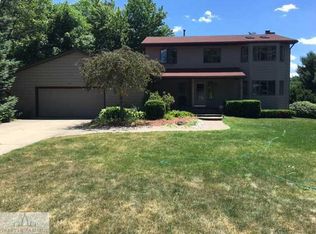 704 Larchmont St, Dewitt, MI 48820