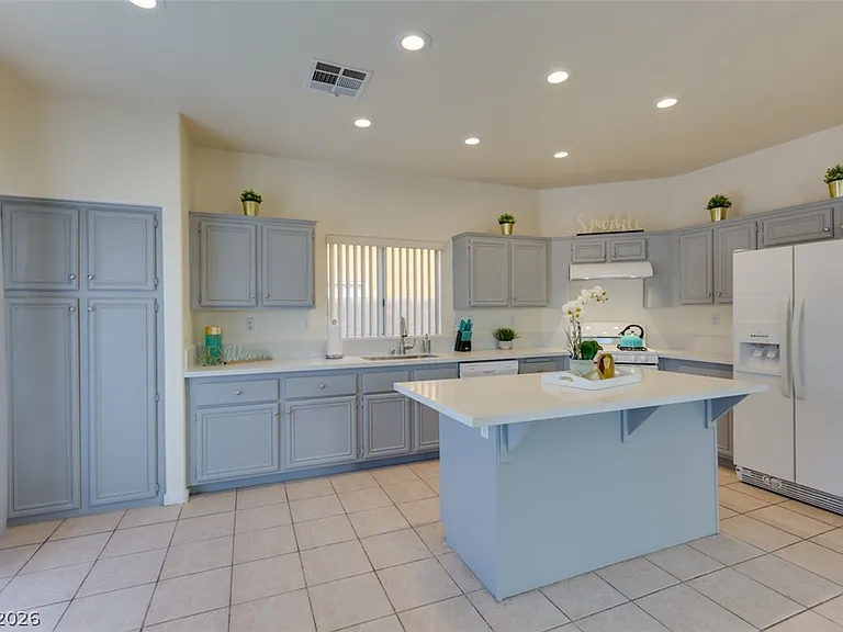 7886 Blue Brook Dr — Photo 7