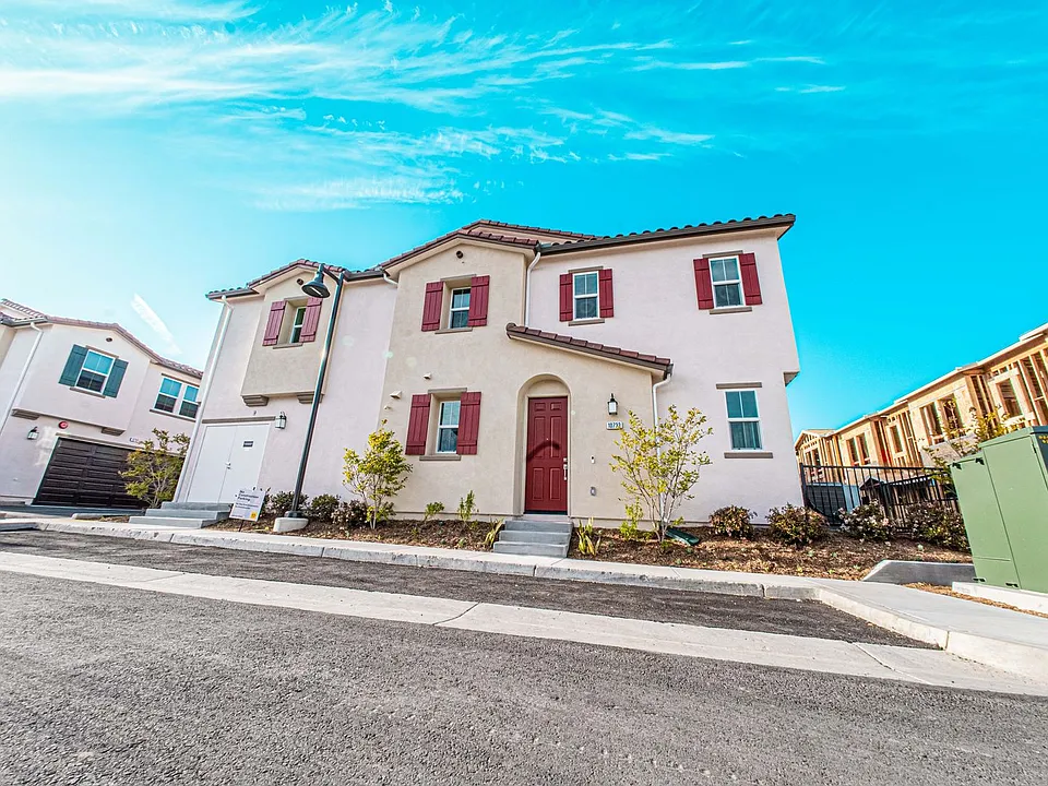 10733 Graphite St