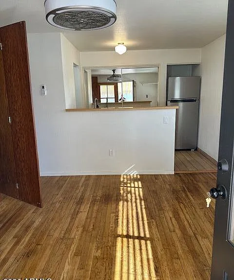 1340 E Missouri Ave — Photo 6