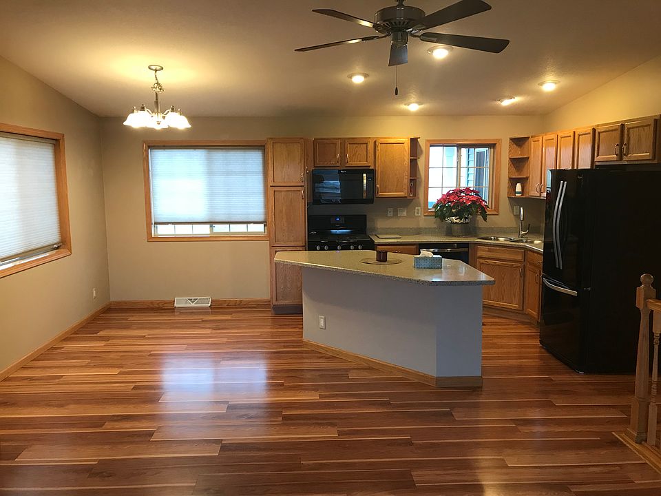 1st image of 587 Tanzanite Dr
