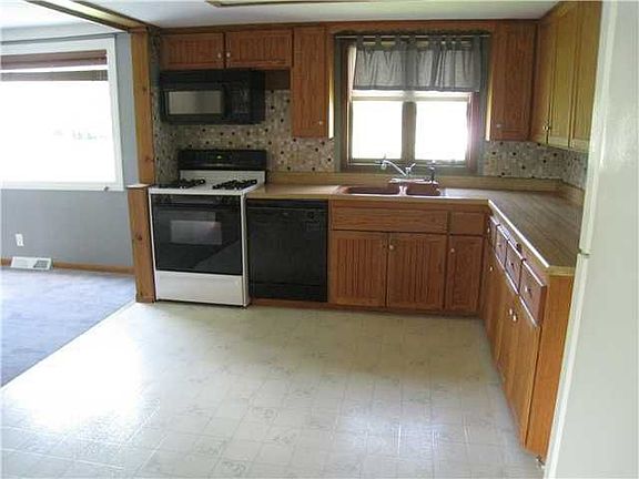 4th image of 368 Willow Ridge Dr