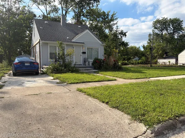 8107 Artesian St, Detroit, MI 48228