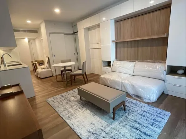 987 Queen St #1, Honolulu, HI 96814