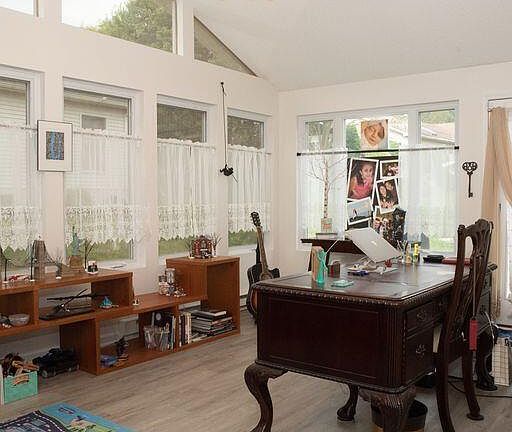 5th image of 1854 Buttonwood Avenue