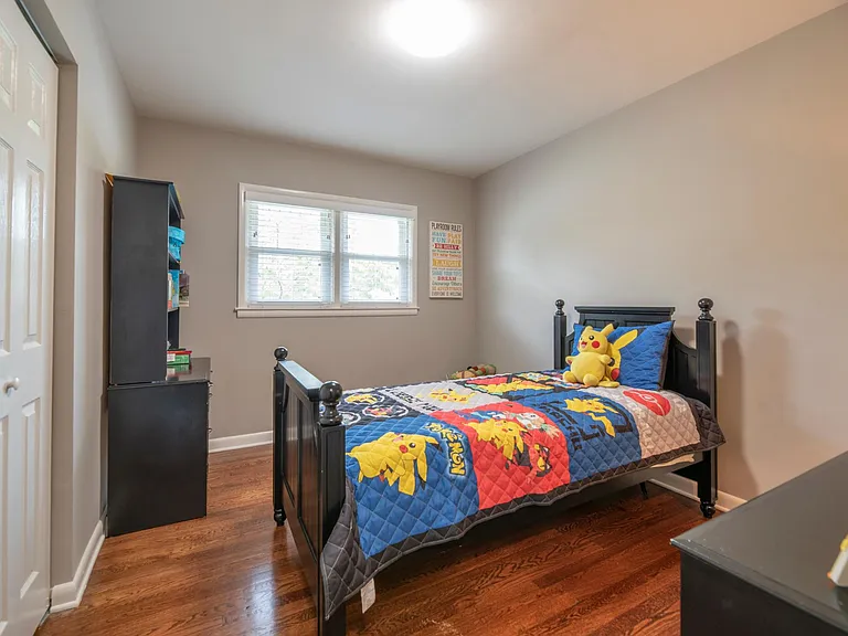 282 Zandale Dr — Photo 8