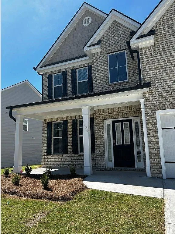 4 bed, 3.0 bath, 2676 sqft, $3,500 — Photo 1