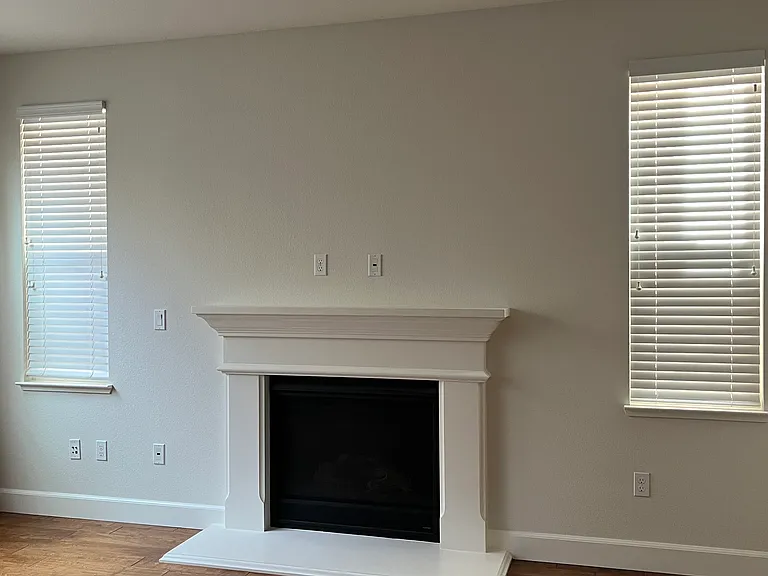 105 Farnham Ln — Photo 12