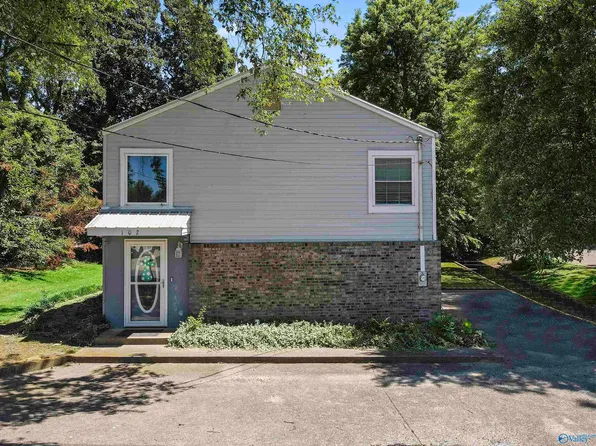 102 Harbour Ave, Albertville, AL 35950