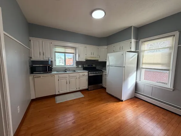31 Anthony St Floor 2, East Providence, RI 02914