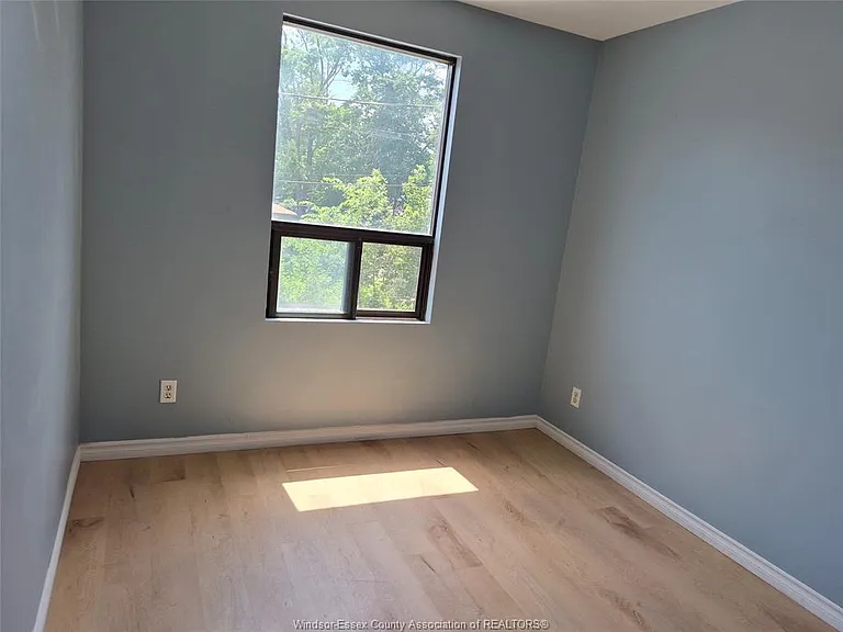 3875 Tecumseh Rd E #3 — Photo 7