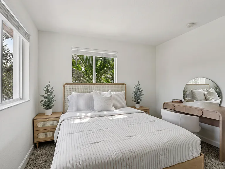 Seascape Pointe Townhomes — Photo 11