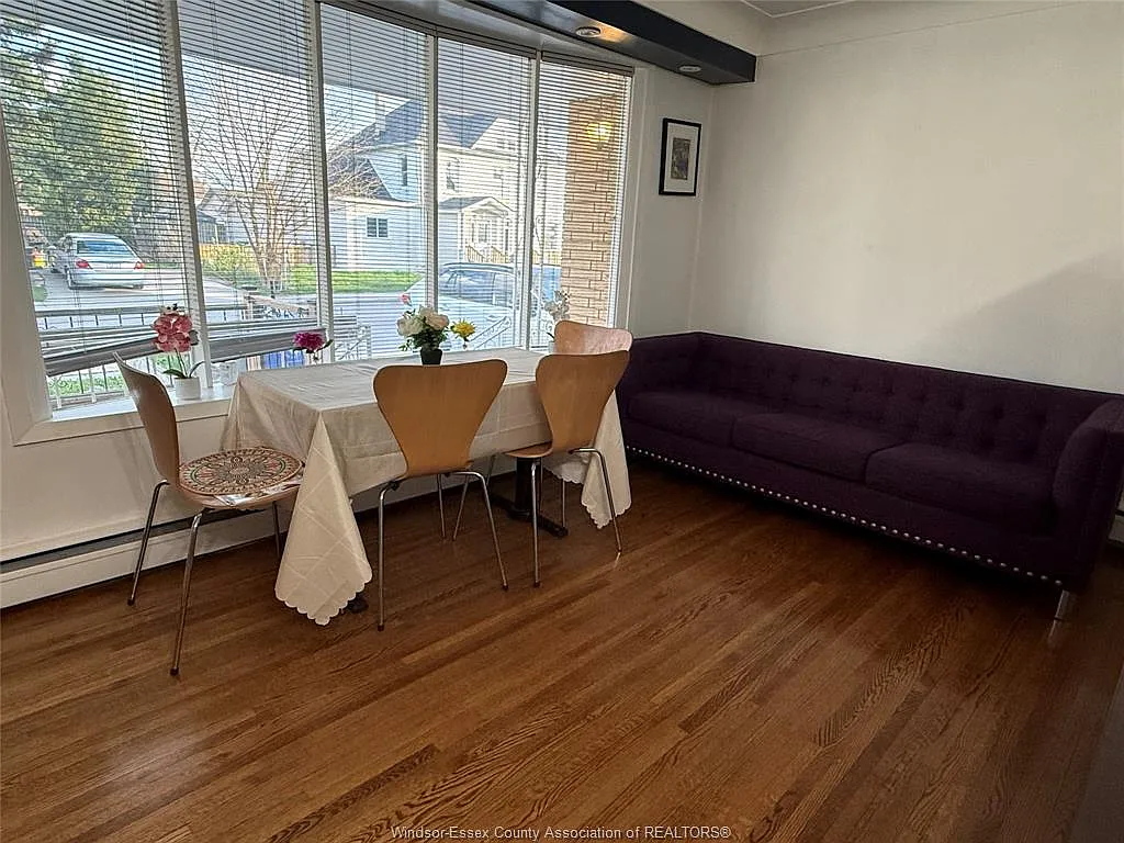 3 bed, $2,000 — Photo 3