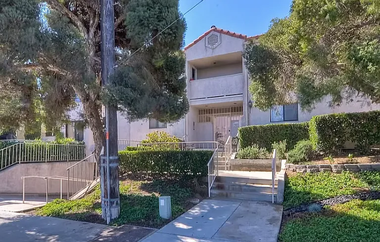 3037 Ingelow St #5 — Photo 1