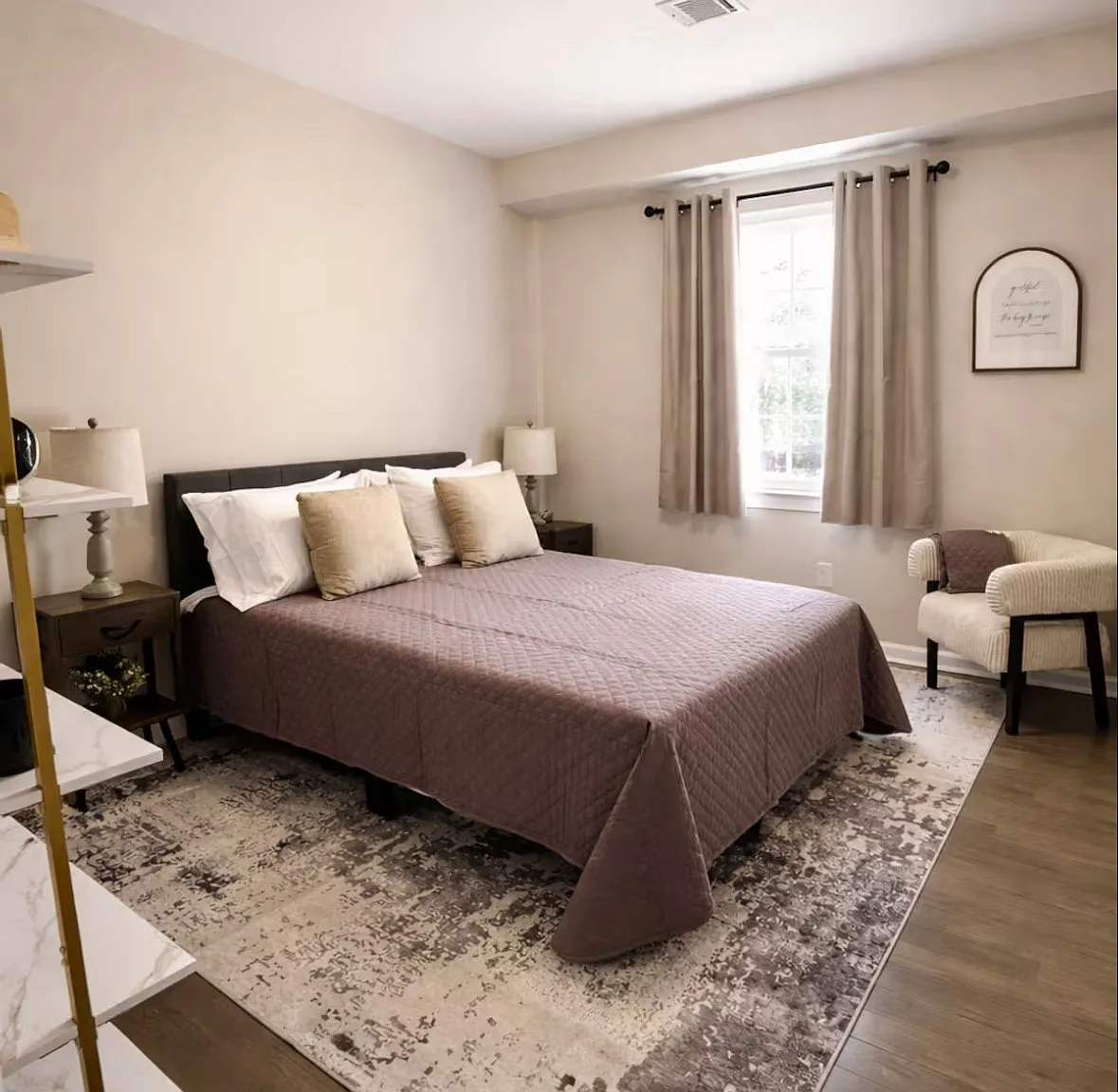 3 bed, 2400 sqft, $4,500 — Photo 4