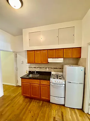 Rented by Douglas Elliman | media 24