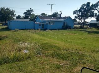 311 NE 2nd St, Plainville, KS 67663