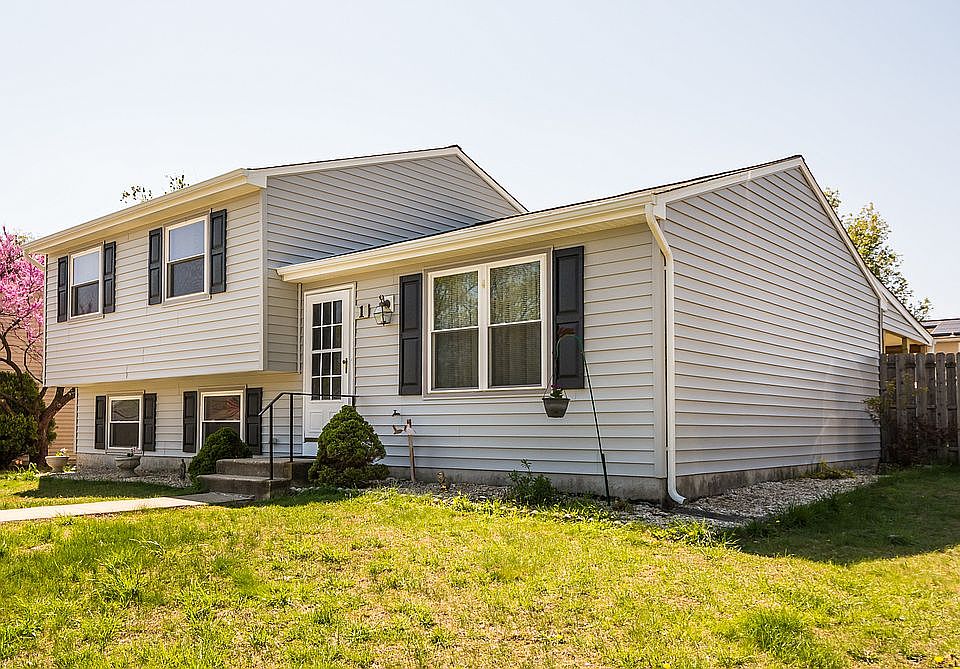 2nd image of 1 Derwood Ct