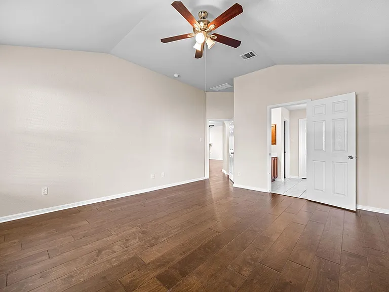 135 Justin Leonard Dr — Photo 17