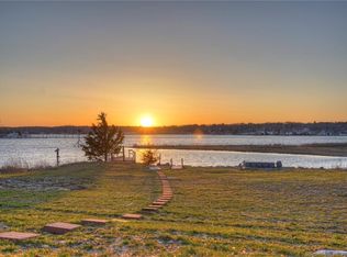 68 Masons Island Rd, Mystic, CT 06355