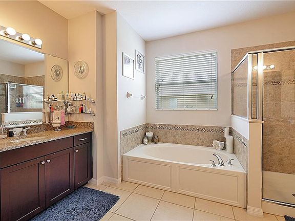 4th image of 9439 Royal Vista Ave