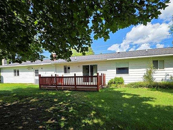 5th image of 1065 Hilton Dr