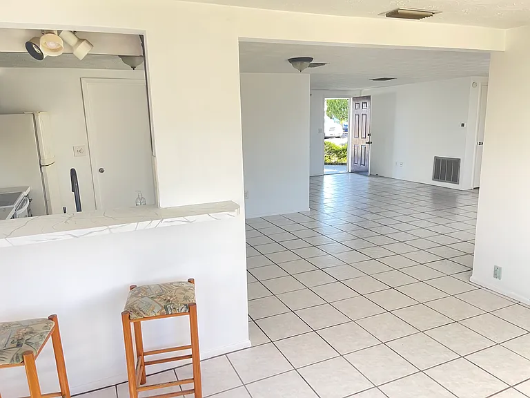 3352 Chauncy Rd — Photo 4
