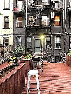 2nd image of 514 E 6th St APT 5