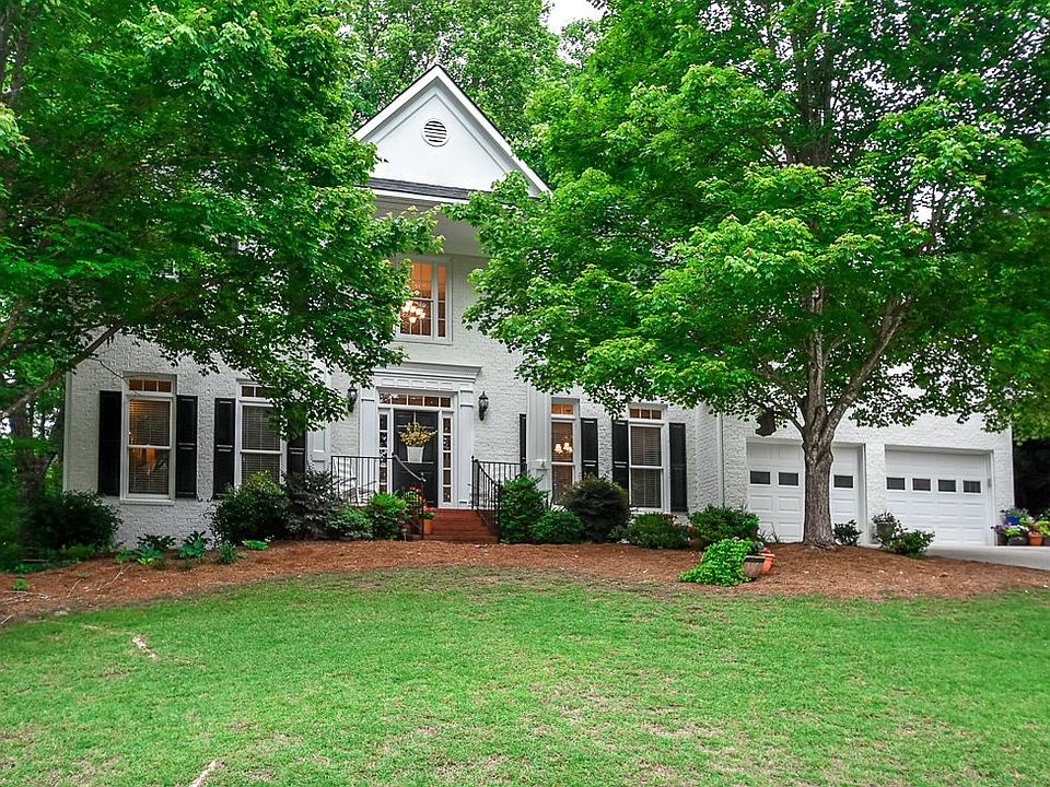 1st image of 282 Foxglove Ln