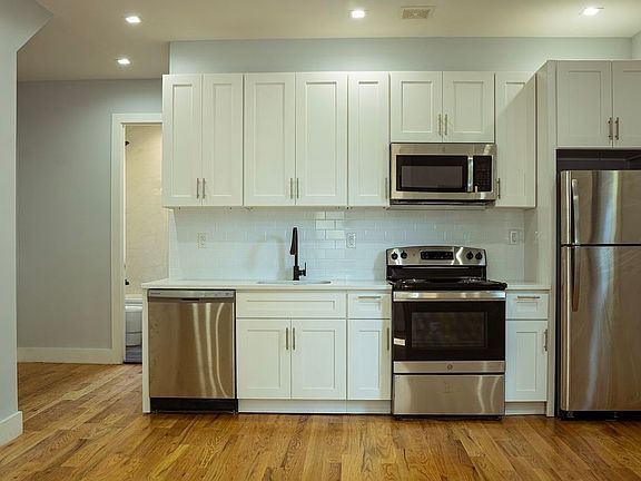 4th image of 223 Halsey St #2A
