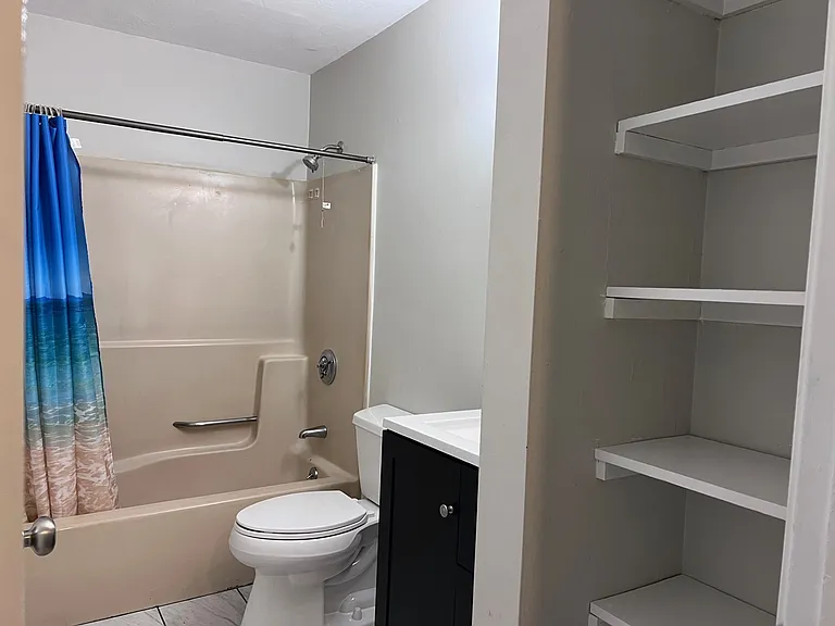 70 Edgeworth St #16 — Photo 16