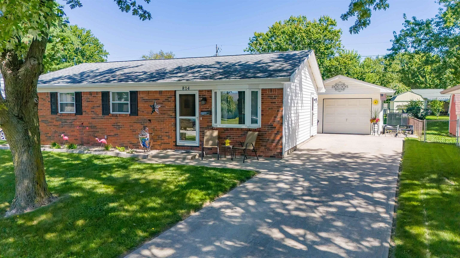814 N Ivanhoe Dr photo 1