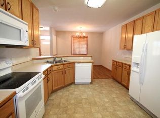 1764 Prescott Ct, Chaska, MN 55318