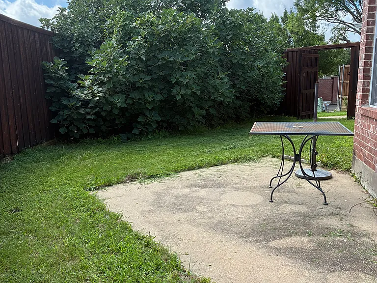 8240 Spring Ridge Dr — Photo 22