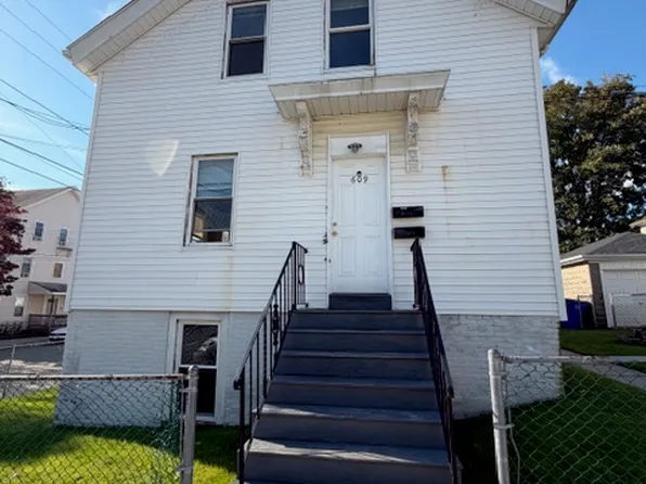 609 Cherry St, Fall River, MA