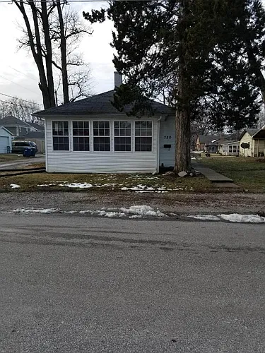 720 3rd Ave Photo 1