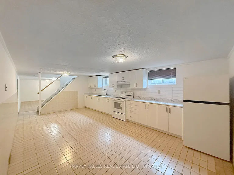214 Dixon Rd — Photo 14