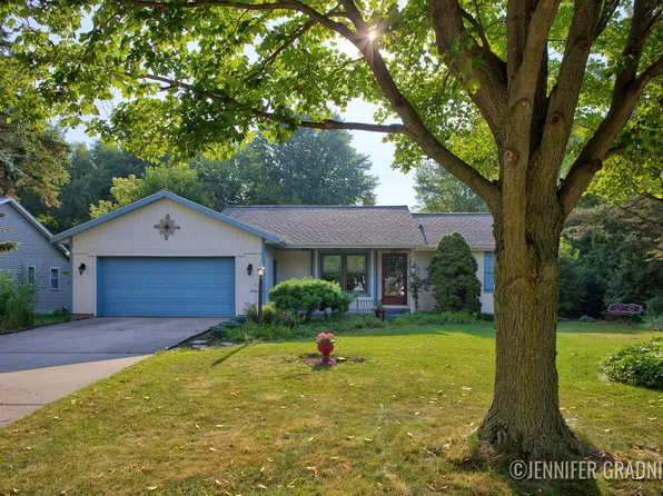 909 Ottawa Ave, Holland, MI 49423