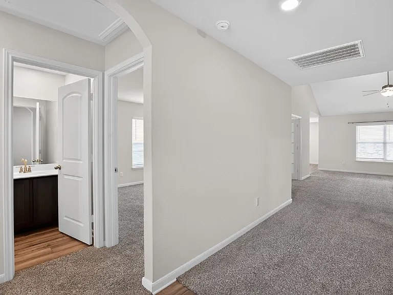512 Albert Anthony St — Photo 35