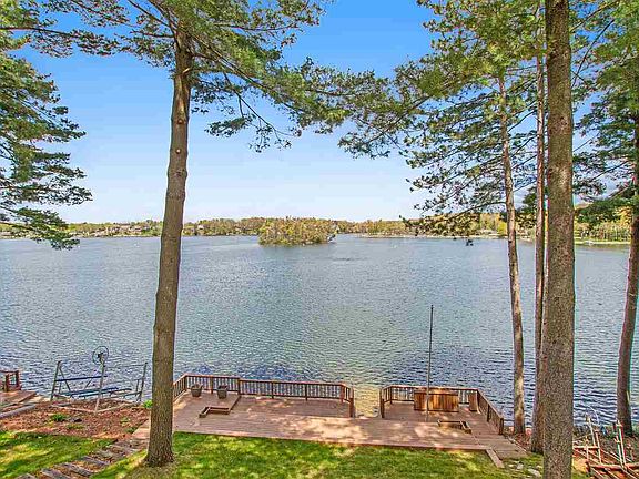 3rd image of 11424 Oakwood Dr