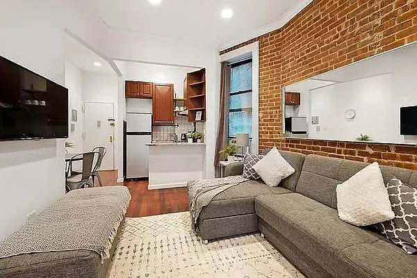 Rented by CNYC Apartments | media 17